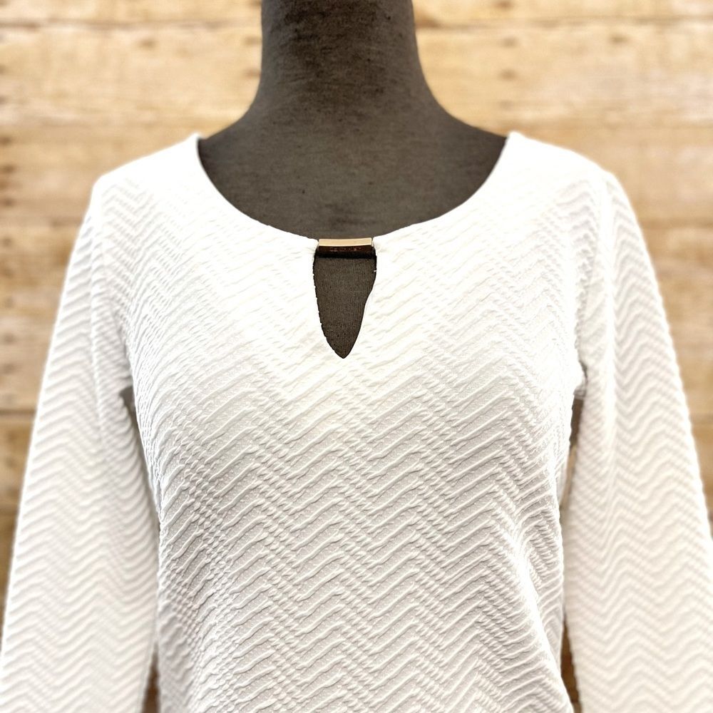 Calvin Klein white 3/4 length sleeve blouse. XSmall.